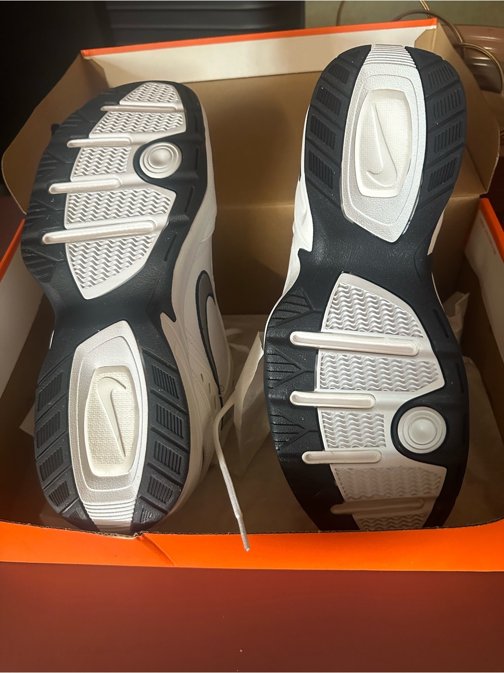 Nike Air Monarch IV - Picture 3 of 4